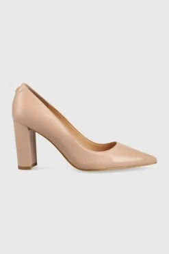 Γυναικεία Χαμηλά τακούνια Δερμάτινα γοβάκια Guess Bettey μπεζ