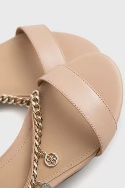 Γυναικεία Σανδάλια Δερμάτινα σανδάλια Guess Radhika χρώμα: μπεζ -Guess Κατάστημα unnamed file 1997