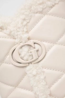 Γυναικεία Μπότες χιονιού Guess κρεμ -Guess Κατάστημα unnamed file 2249