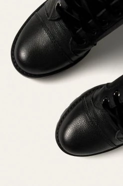 Γυναικεία Μποτάκια Guess Jeans - Δερμάτινες μπότες καφέ -Guess Κατάστημα unnamed file 2273