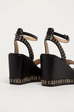 Γυναικεία Guess - Σανδάλια σκούρο καφέ -Guess Κατάστημα unnamed file 2455