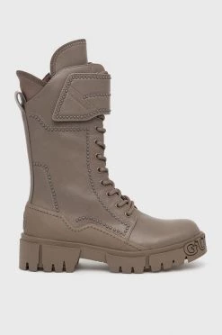 Γυναικεία Μποτάκια εργασίας Guess χρώμα: γκρι